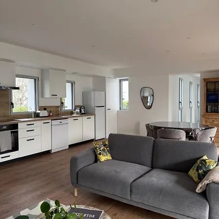 Avec Terrasse - Proche Et Centre