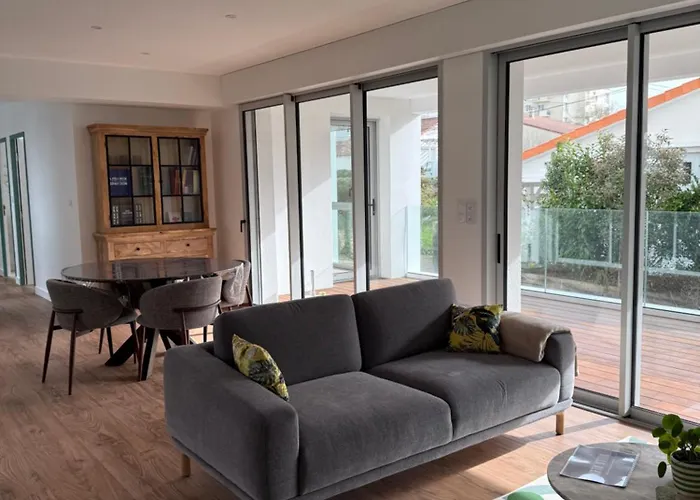 Apartment Avec Terrasse - Proche Et Centre