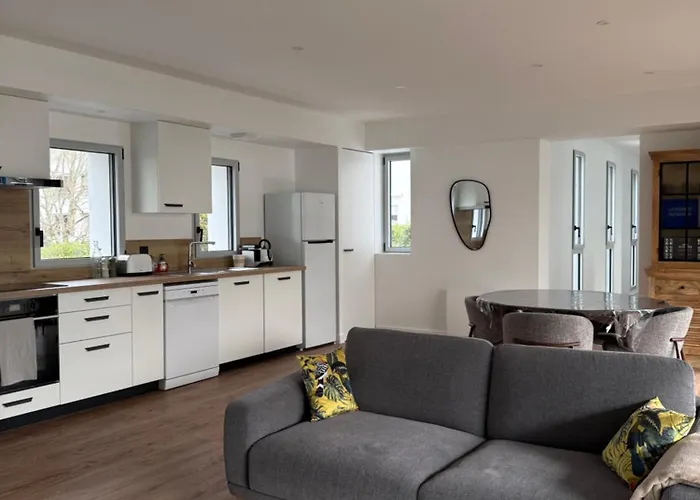 Avec Terrasse - Proche Et Centre