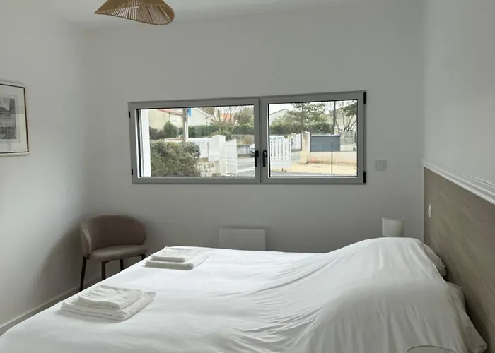 Апартаменти Avec Terrasse - Proche Et Centre Руаян